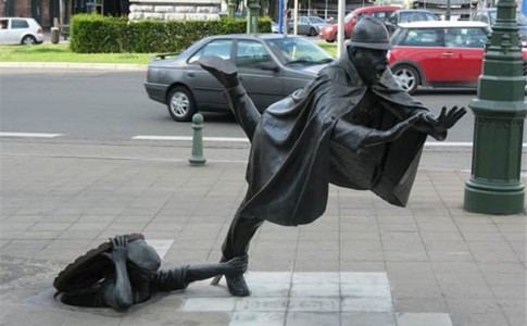 عکس/ مجسمه های خیابانی متفاوت در شهرهای جهان