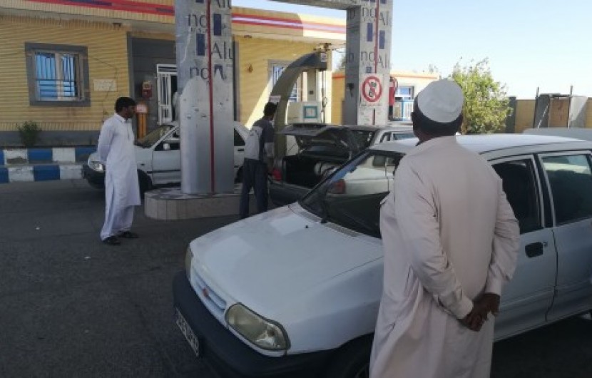 گلایه مردم از معضلات تنها جایگاه سوخت CNG در ایرانشهر/ فرماندار: متقاضیان گرفتار پیچ و خم کارهای اداری هستند