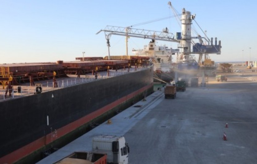 پهلو گیری بزرگترین کشتی اقیانوس پیما در بندر شهید بهشتی چابهار