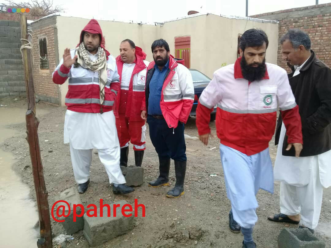 امداد رسانی جمعیت هلال احمر ایرانشهر به سیل زدگان