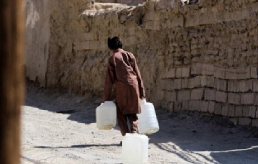 بی مهری دولت به پهناورترین استان ایران پایانی ندارد/ پروژه آبرسانی به روستاهای هیرمند؛ نا امید از تدبیرها