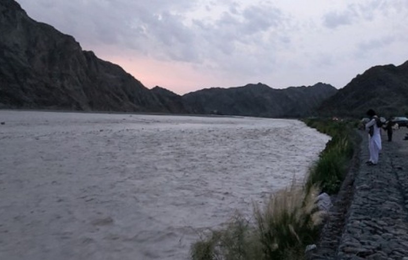 تاب آوری رودخانه های فصلی در جنوب سیستان وبلوچستان پایین آمد/ راه ارتباطی 25 روستا و محور مواصلاتی مسدود شد
