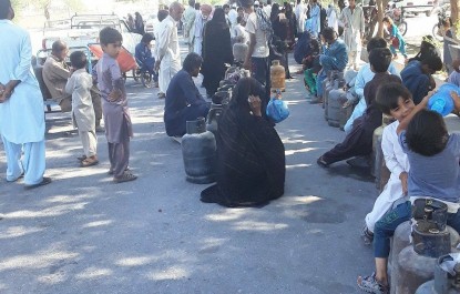 صف های شلوغ گاز مایع مردم سیستان و بلوچستان را کلافه کرد
