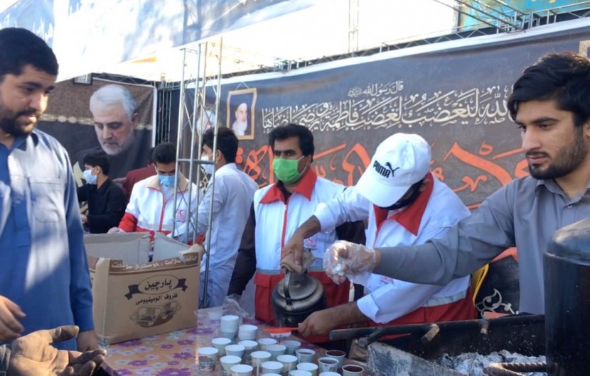 توزیع روزانه بیش از ۸۰۰ پرس غذای گرم بین نیازمندان سطح شهر ایرانشهر
