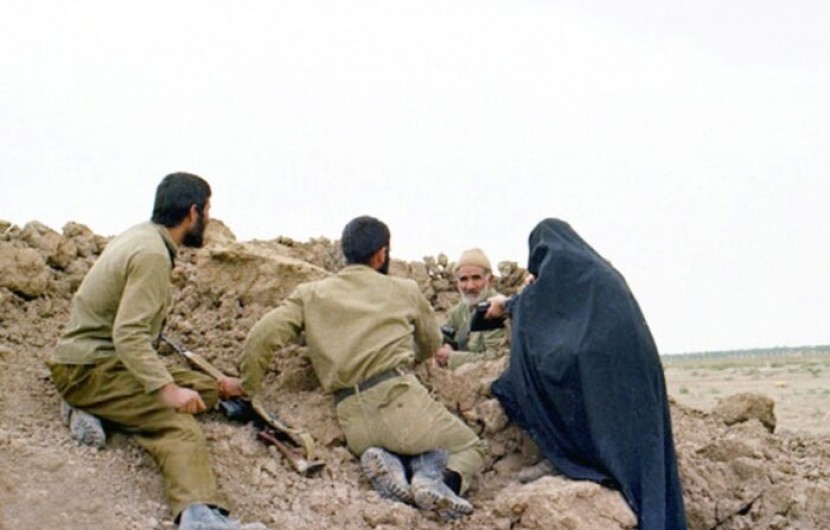 زنان ایرانی همچون حضرت زینب(س) الگوی صبر در دفاع مقدس بودند